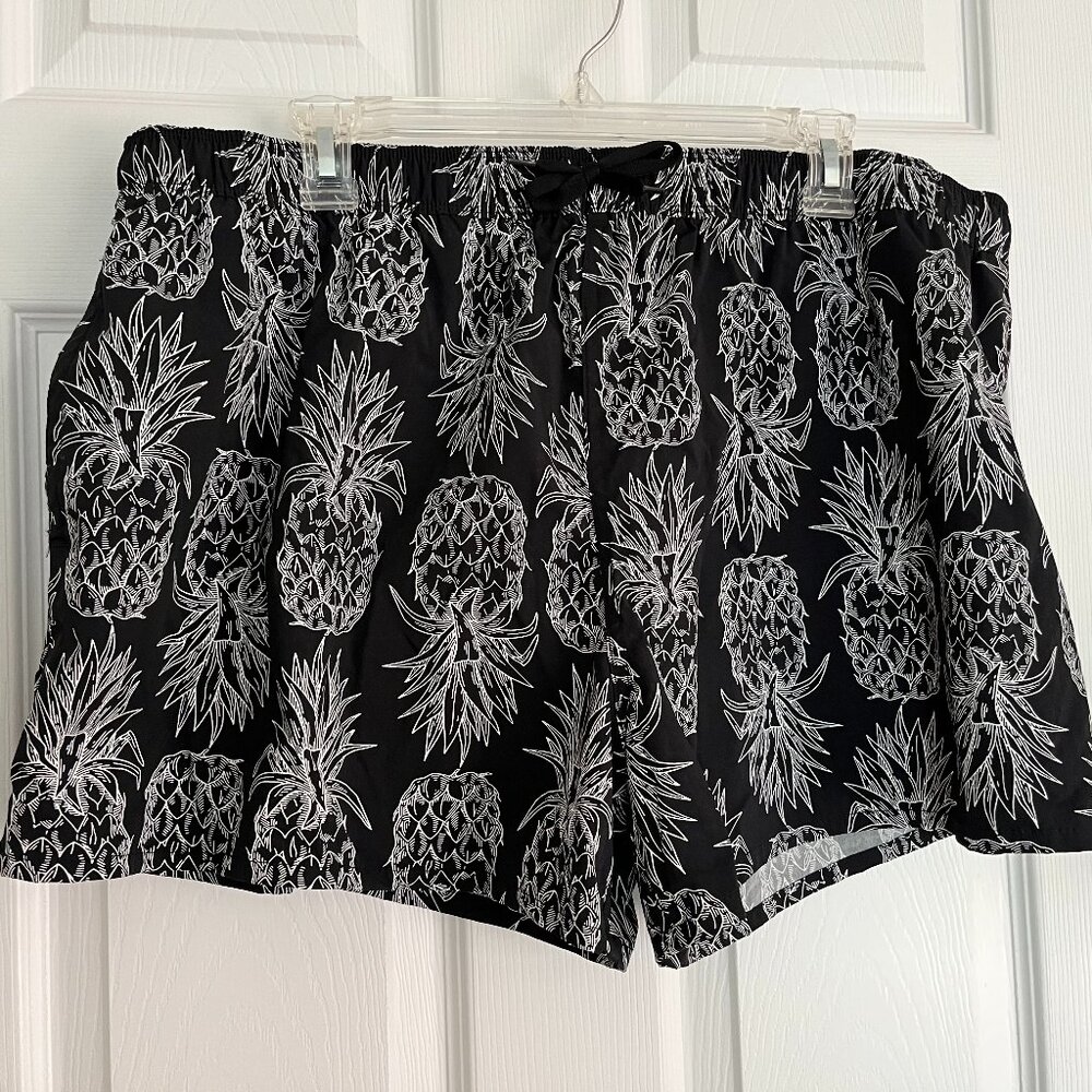 ladies 2XL Lauren James black white pineapple elastic waist shorts with pockets